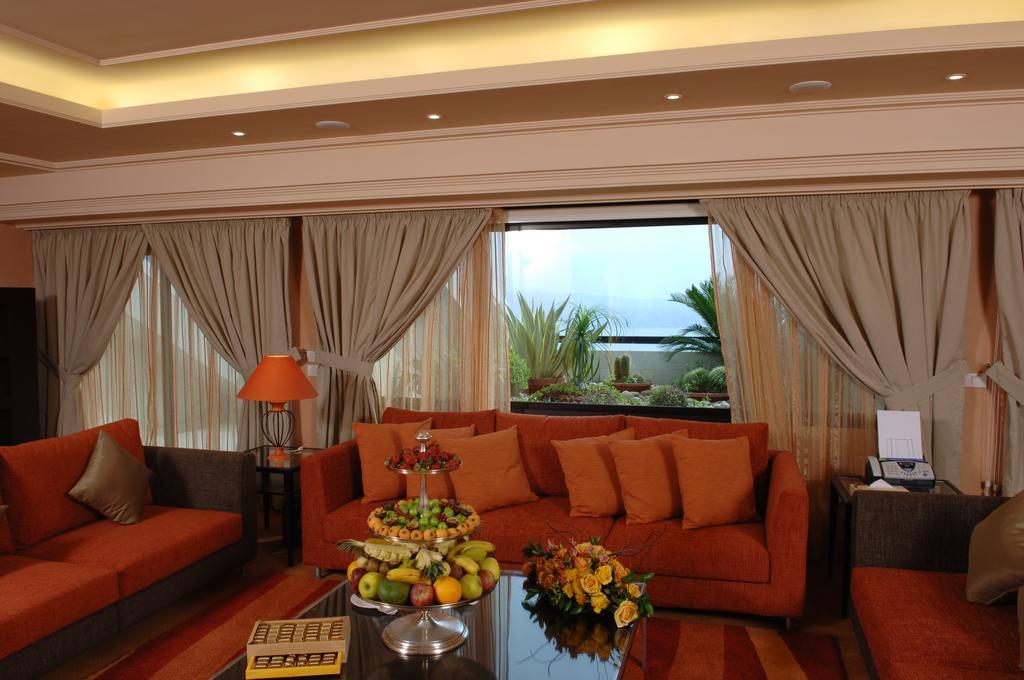 Regency Palace Hotel Jounieh Exterior foto